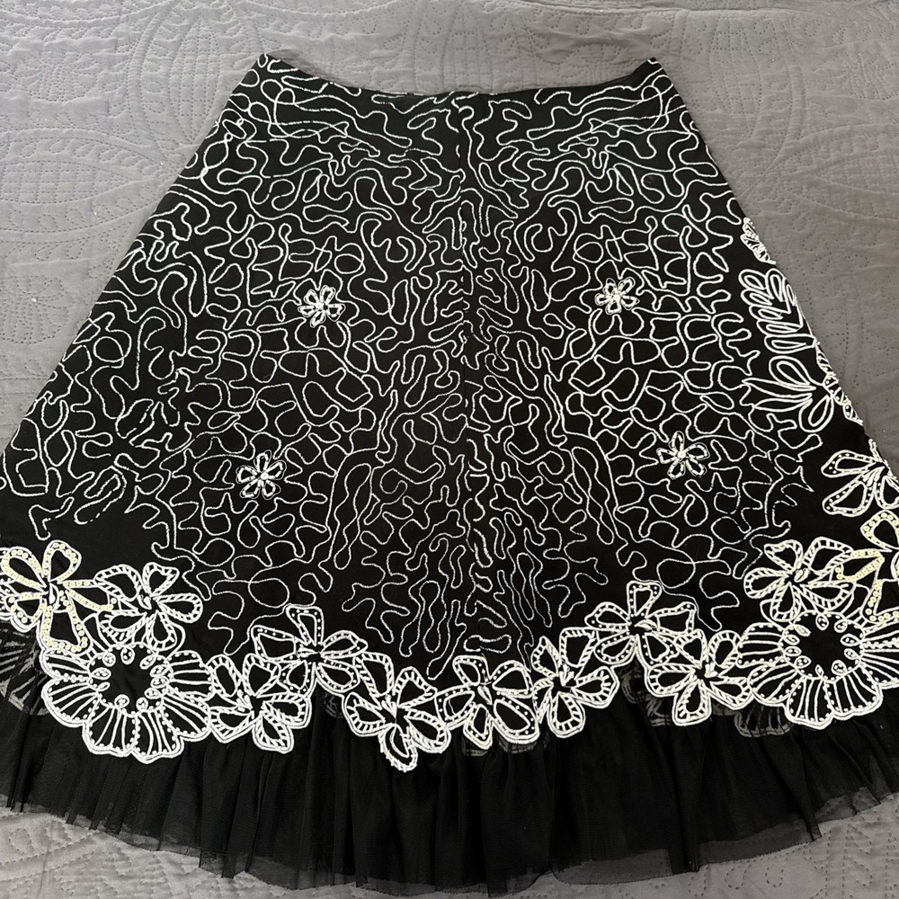 Basil & Maude Black Skirt Tulle Hem & White Embroidery Lined Size 6